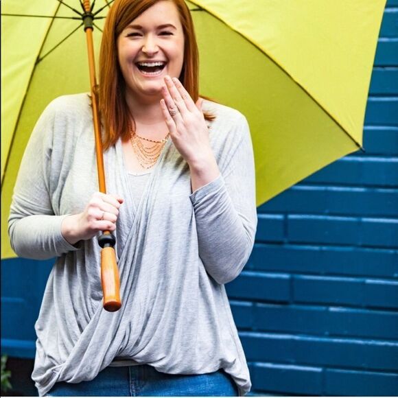 Cabi Taylor Tee Drape Top Long Sleeve Small - Picture 1 of 8